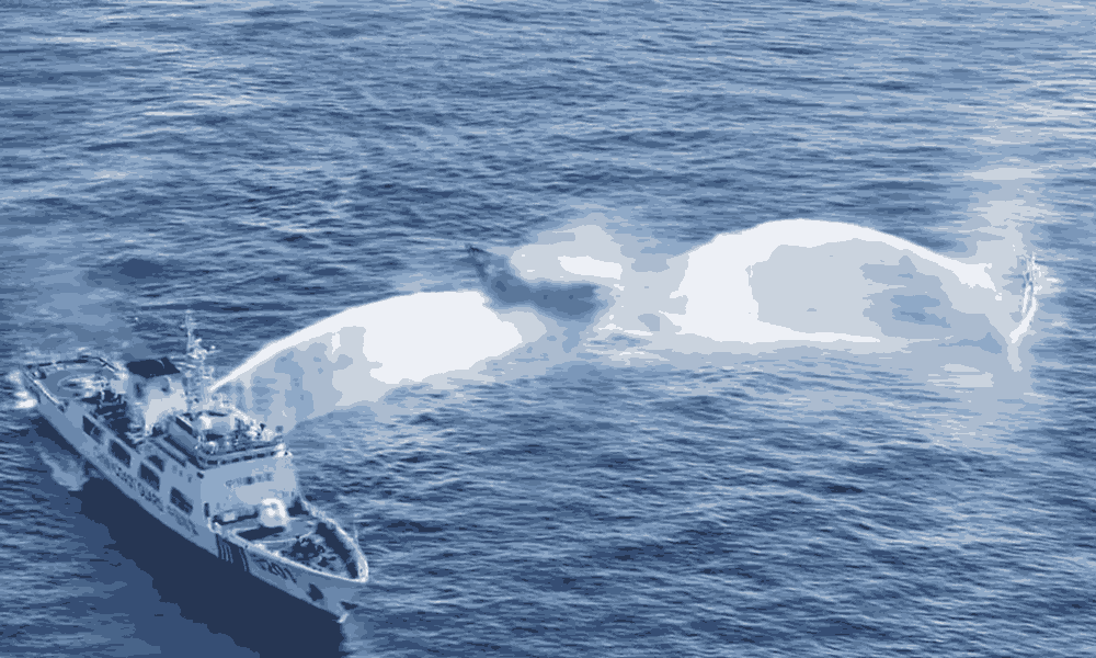 Chinese water cannon hits Philippines' ship in the South China Sea