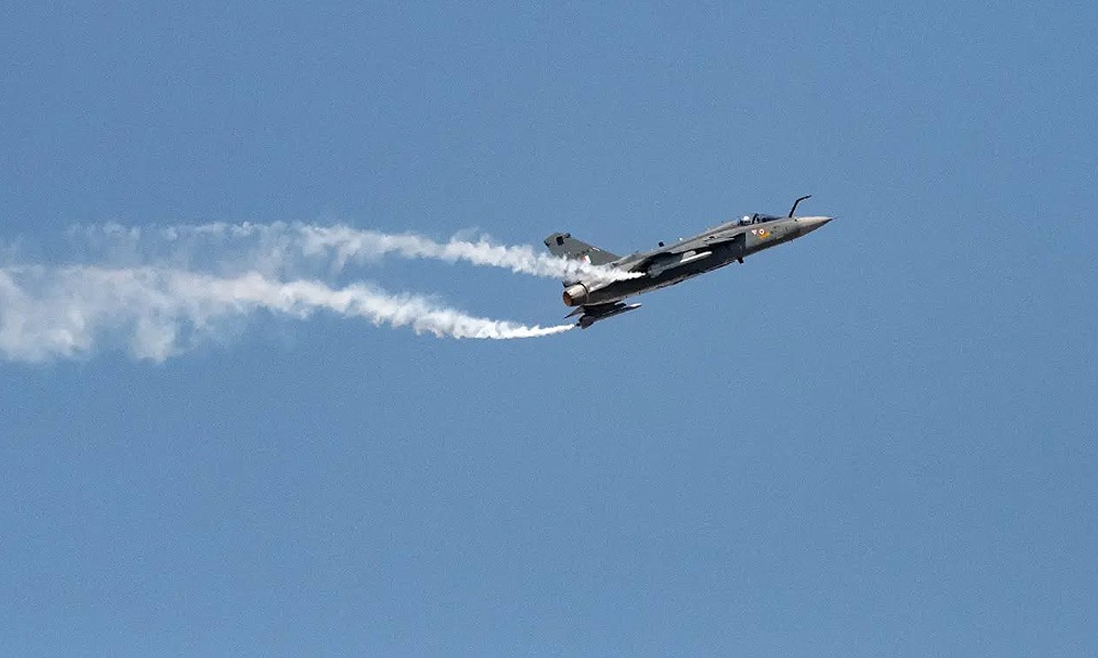Indian combat aircraft crashes during a live demonstration at the Dubai Air Show